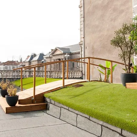 Centre-ville 117m2 - Grande Terrasse - 2 - 2 Grand Lits - 1 Canape Lit