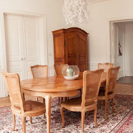 Centre-ville 117m2 - Grande Terrasse - 2 - 2 Grand Lits - 1 Canape Lit Apartamento